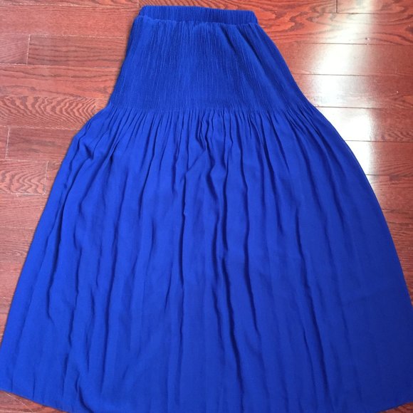 NWOT Chiffon Pleated Skirt - Picture 2 of 7